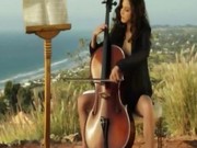 The sexiest cellist woman in the world